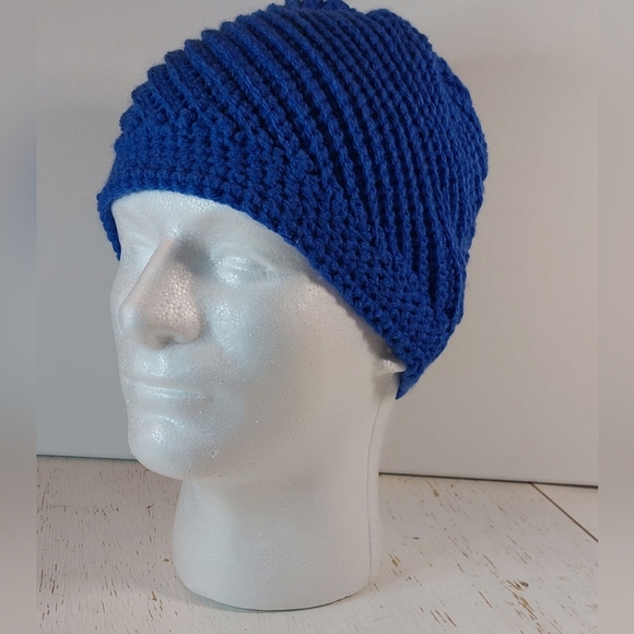Pretty Cool Blue Adult Beanie Handmade Crochet Hat Winter Christmas Gift Warm - Picture 1 of 8
